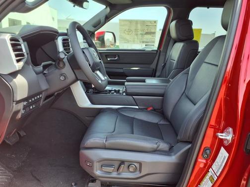 2025 Toyota Tundra Hybrid Platinum