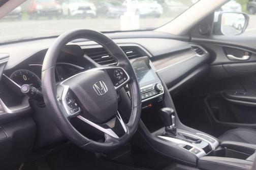 Lunar Silver Metallic 2019 Honda Civic EX-L
