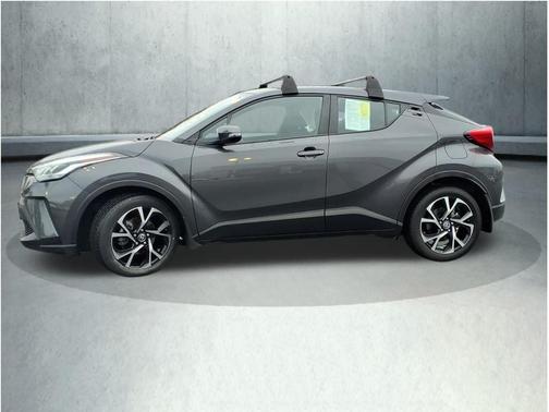 2022 Toyota C-HR XLE