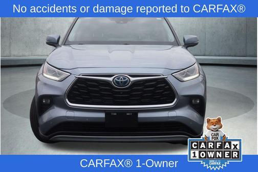 Moon Dust 2023 Toyota Highlander Hybrid Platinum