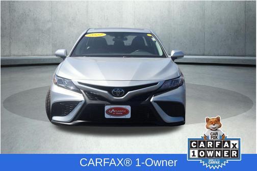 Celestial Silver Metallic 2022 Toyota Camry SE