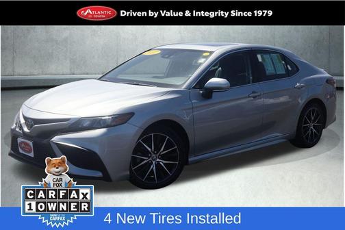 Celestial Silver Metallic 2022 Toyota Camry SE