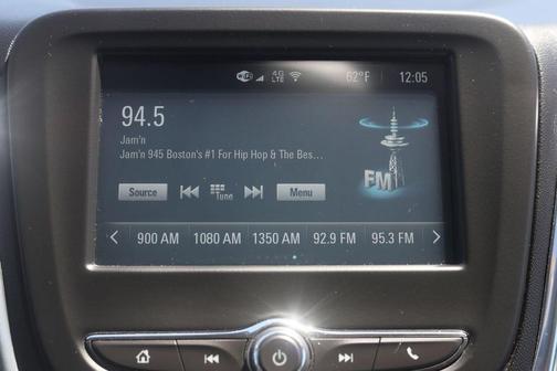 Silver Ice Metallic 2018 Chevrolet Equinox LS