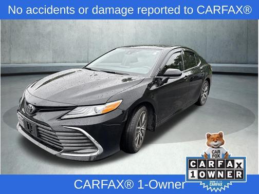 Midnight Black Metallic 2024 Toyota Camry XLE