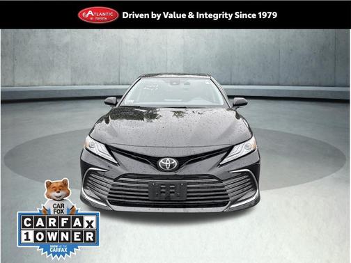 Midnight Black Metallic 2024 Toyota Camry XLE