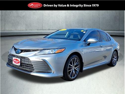 2023 Toyota Camry Hybrid XLE