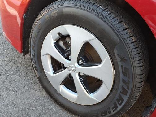 2013 Toyota Prius Three