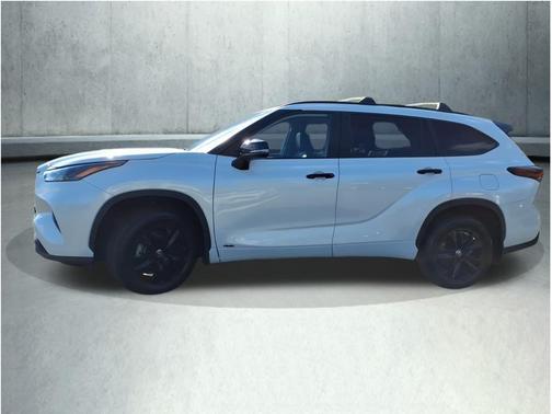 2024 Toyota Highlander Hybrid XLE