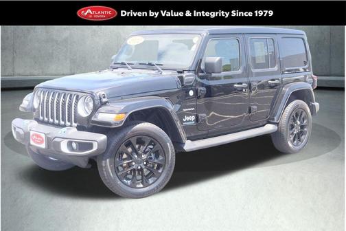 Black Clearcoat 2022 Jeep Wrangler Unlimited 4xe Sahara