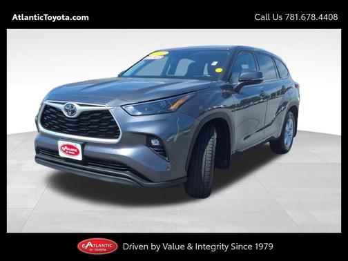 2022 Toyota Highlander LE