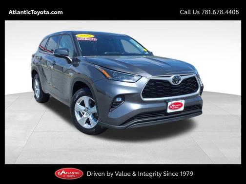 2022 Toyota Highlander LE