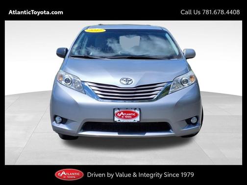 2017 Toyota Sienna XLE
