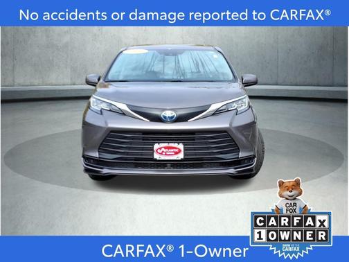 2021 Toyota Sienna LE