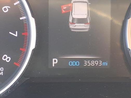 2020 Toyota RAV4 LE