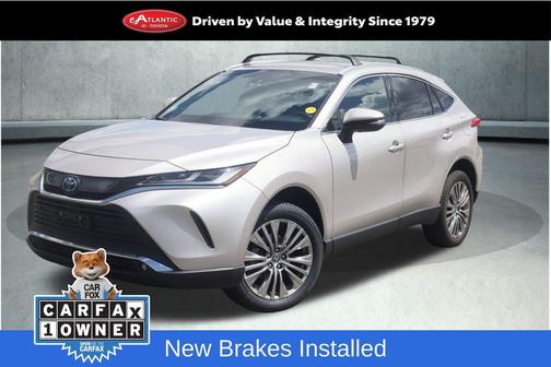 Titanium Glow 2023 Toyota Venza XLE