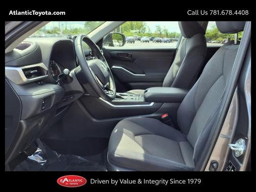 2021 Toyota Highlander LE