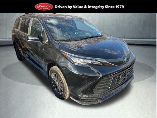 2024 Toyota Sienna Woodland Edition