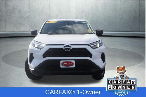 Ice 2023 Toyota RAV4 LE