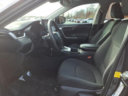 2019 Toyota RAV4 Hybrid LE