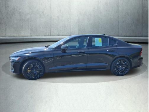 2023 Volvo S60 Recharge Plug-In Hybrid T8 Plus Black Edition