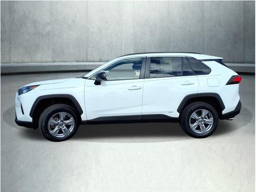 2022 Toyota RAV4 Hybrid LE