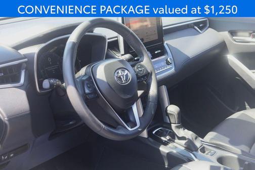 Pearl 2024 Toyota Corolla Cross XLE