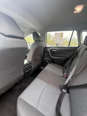 Magnetic Gray Metallic 2025 Toyota RAV4 XLE