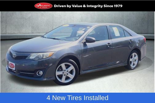 Magnetic Gray Metallic 2013 Toyota Camry SE