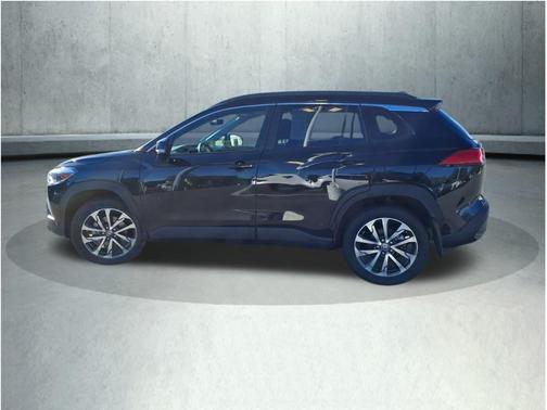 2022 Toyota Corolla Cross XLE
