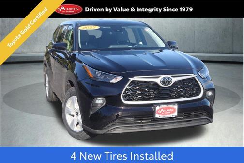 Opulent Amber 2022 Toyota Highlander LE