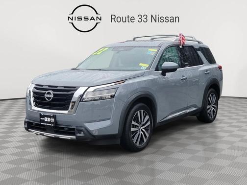 2022 Nissan Pathfinder Platinum 4WD