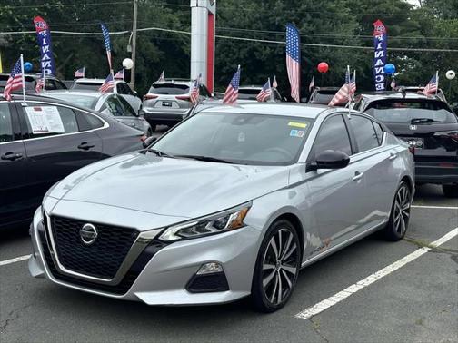 2022 Nissan Altima SR FWD