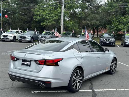 2022 Nissan Altima SR FWD