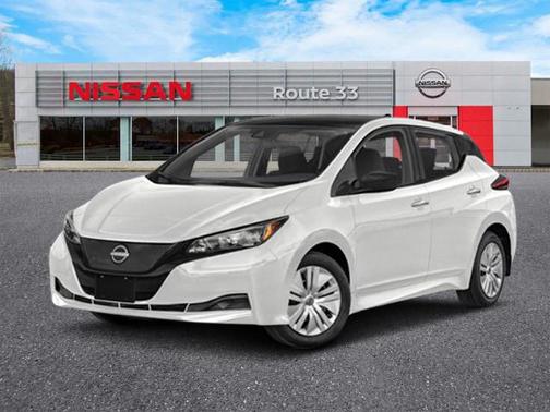 Super Black/Pearl White 2023 Nissan Leaf SV PLUS 60 kWh