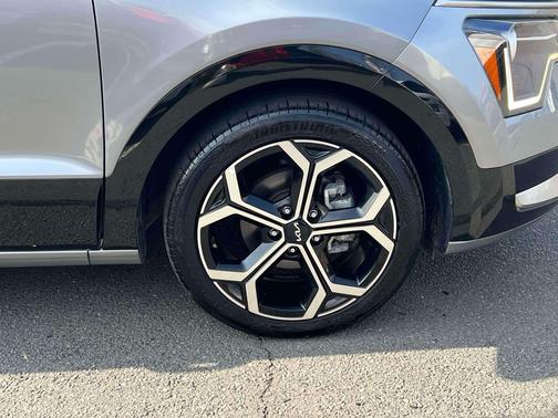 Steel Gray 2023 Kia Niro Touring