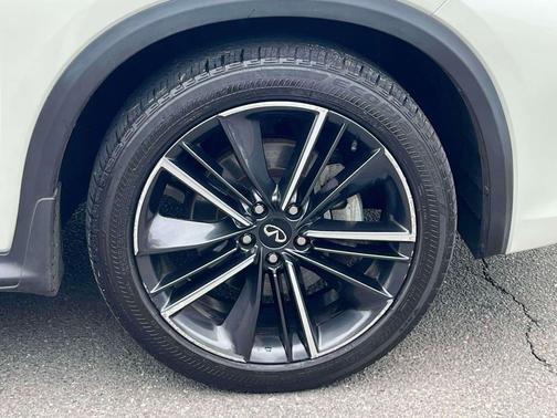 2023 INFINITI QX55 LUXE