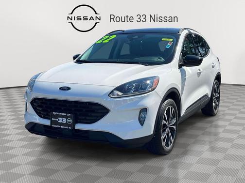 Star White Metallic Tri-Coat 2022 Ford Escape SEL