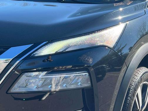 Super Black 2023 Nissan Rogue SL