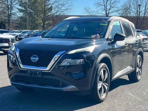 Super Black 2023 Nissan Rogue SL
