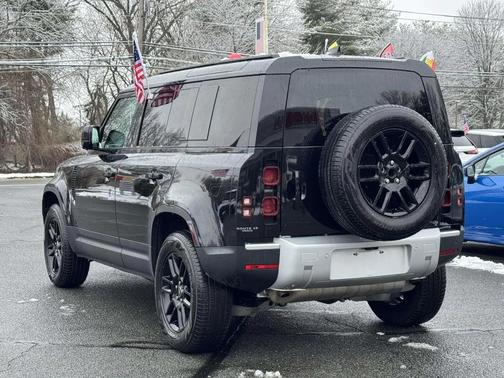 2025 Land Rover Defender 110 P300