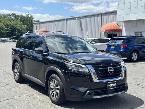 2024 Nissan Pathfinder SL 4WD
