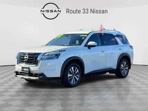 2024 Nissan Pathfinder SL 4WD