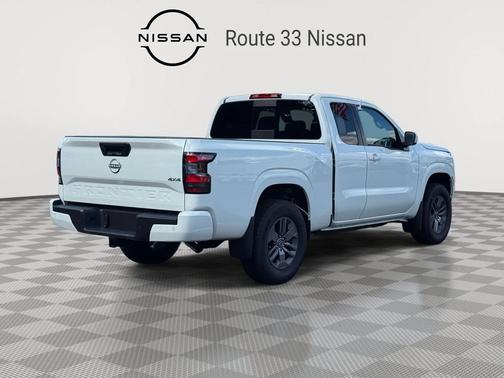 2025 Nissan Frontier SV