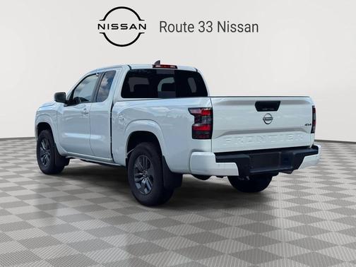 2025 Nissan Frontier SV