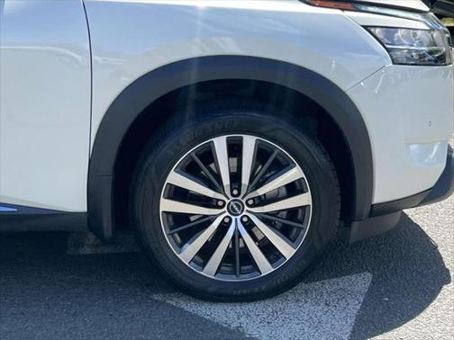 2022 Nissan Pathfinder Platinum 4WD