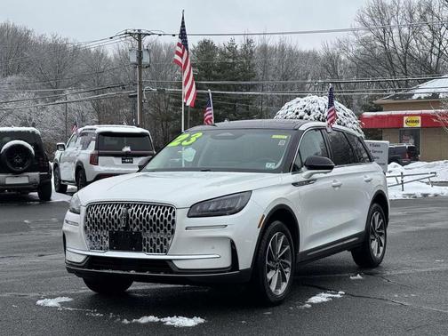 2023 Lincoln Corsair Standard