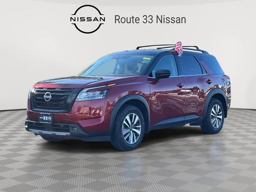 2023 Nissan Pathfinder SL 4WD
