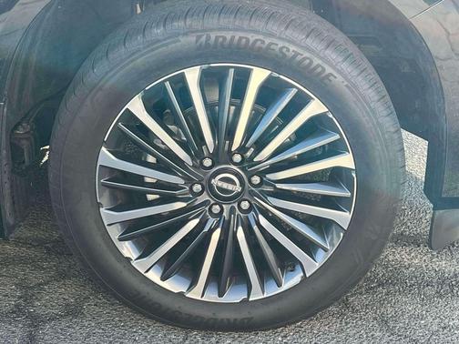 2025 Nissan Armada Platinum Reserve 4WD