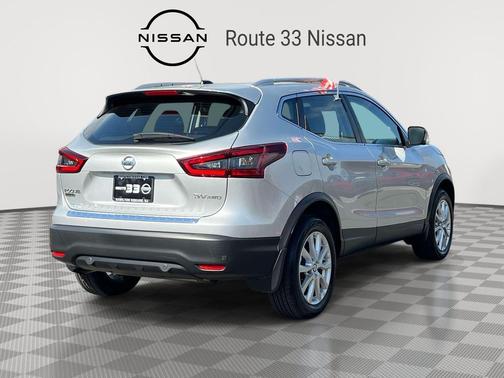 Brilliant Silver Metallic 2022 Nissan Rogue Sport SV