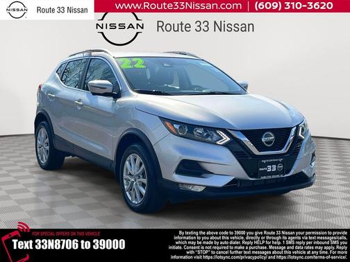 Brilliant Silver Metallic 2022 Nissan Rogue Sport SV